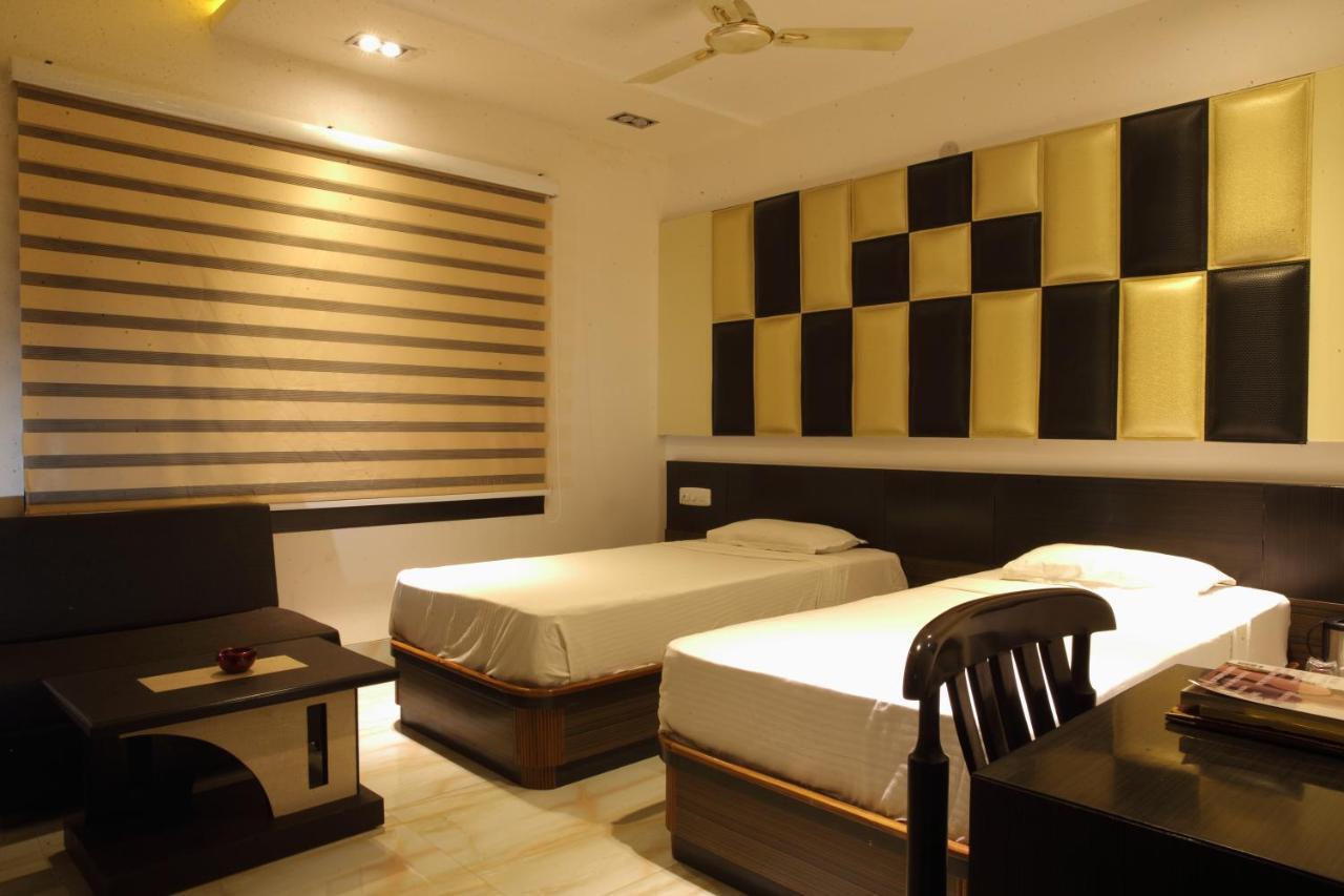 Hotel Nagpal Regency Ludhiana Exterior foto